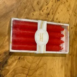 شموع حمراء